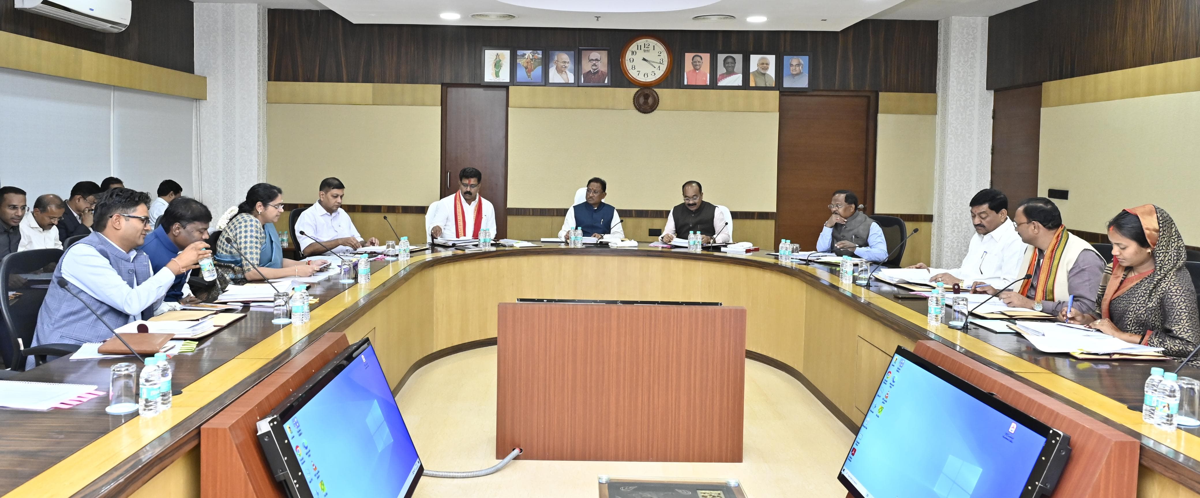 Key Decisions of the Cabinet : At the Cabinet Meeting chaired by Chief Minister Shri Vishnu Deo Sai today at Mahanadi Bhavan, following important decisions were taken