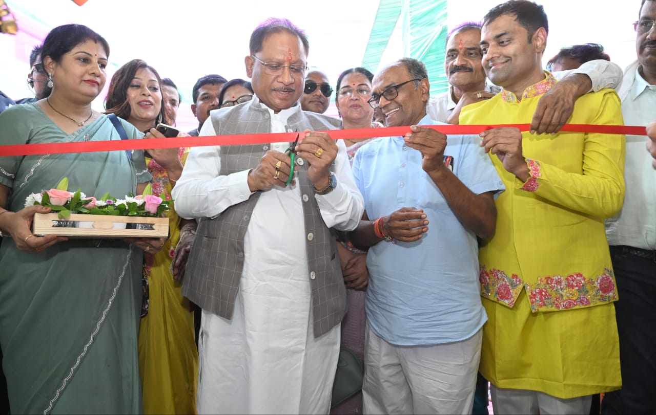 Chief Minister Vishnu Dev Sai inaugurated Swara Pratishthan by cutting the ribbon