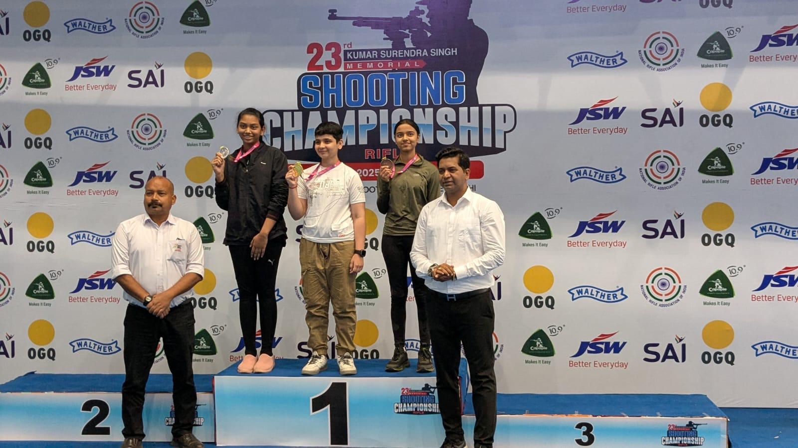 Pranju Somani brought pride to Chhattisgarh by winning a bronze medal in the National Shooting Championship held in Delhi.