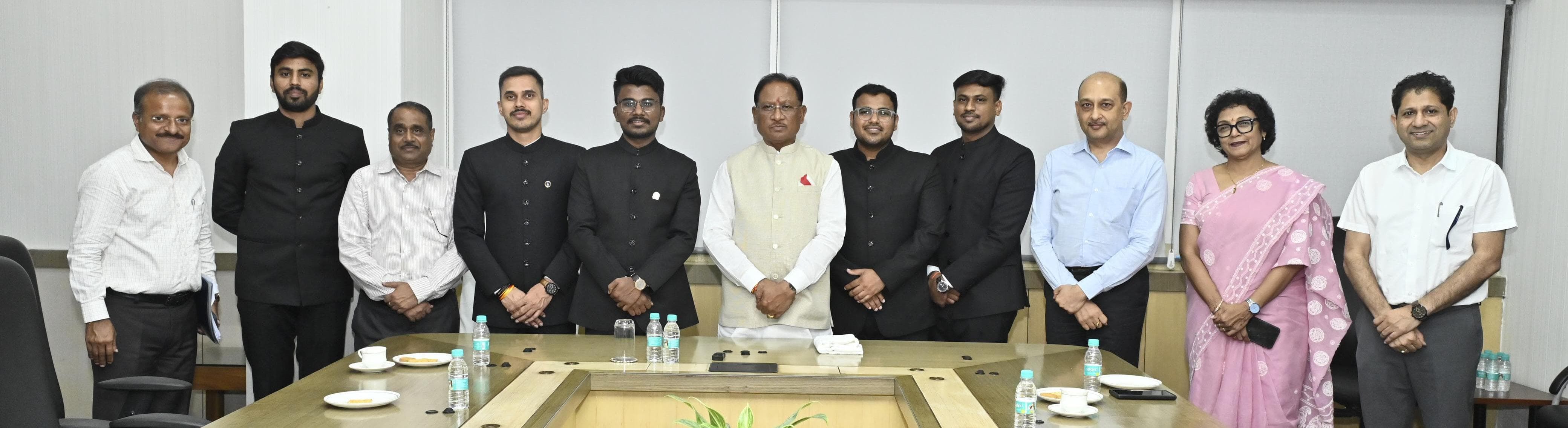 Indian Administrative Service 2024 batch trainee officers made a courtesy call on Chief Minister Vishnudev Sai