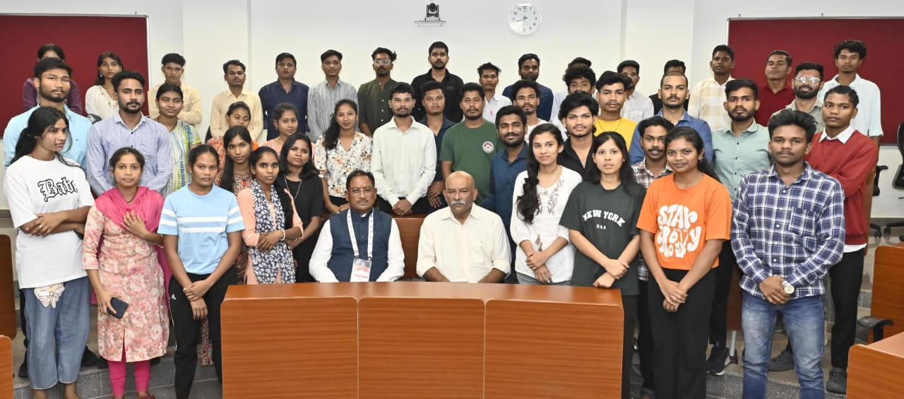 Inspiring journey of Dantewada youth towards self-reliance: Entrepreneurship training at IIM changed the direction of their lives