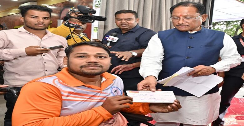 CM comes forward to help disabled rugby player, approves financial grant of ₹90,000 during public hearing