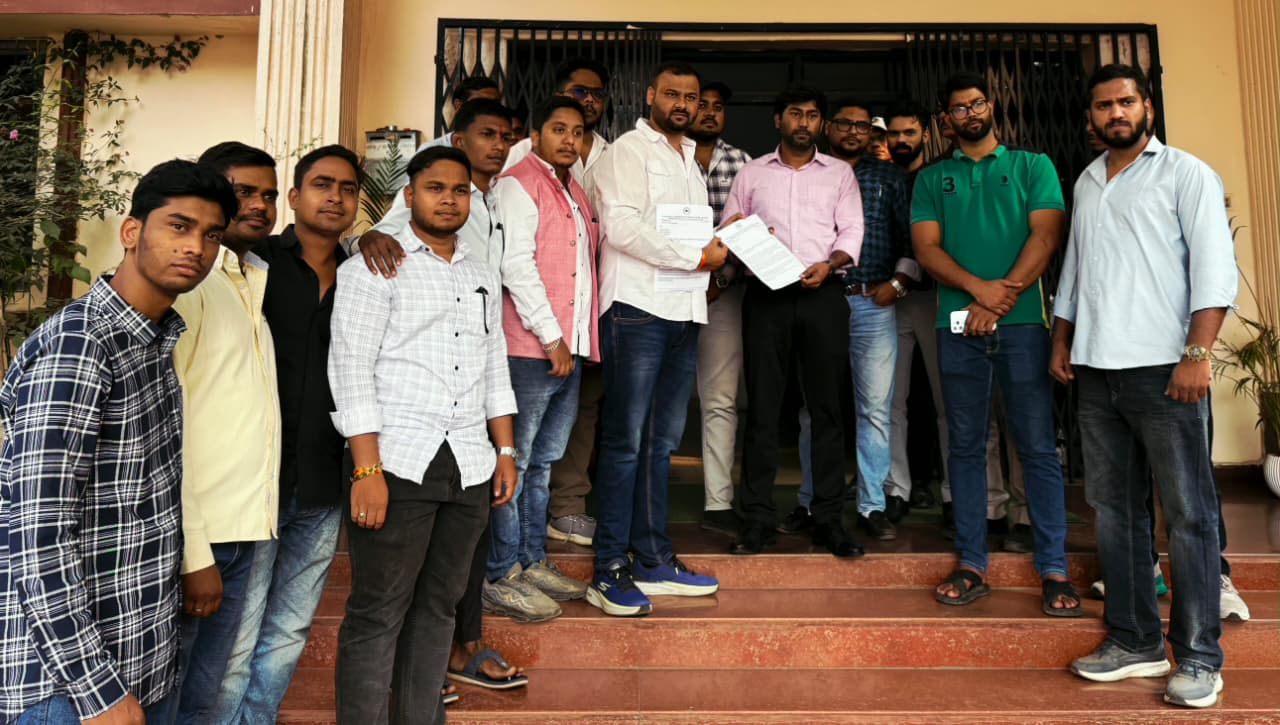 NSUI submits memorandum to Sports Department demanding free tickets for students for Ind vs SA match