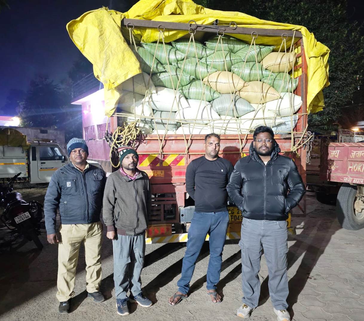 Due to the vigilance of the district administration, a truck full of 400 sacks of illegal rice was seized