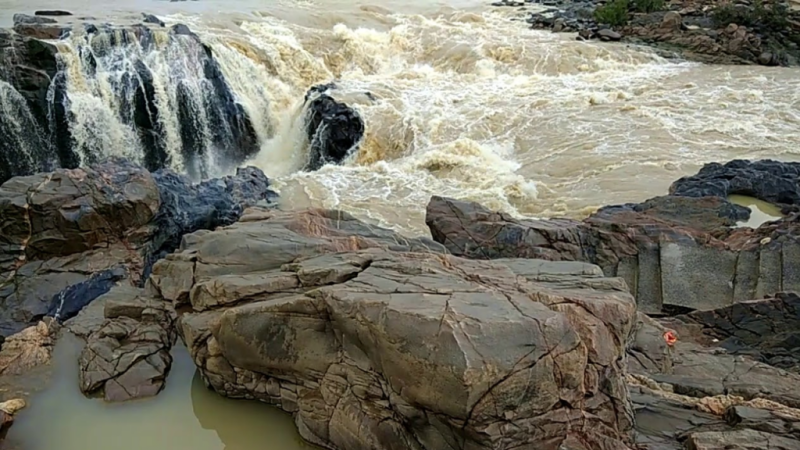 Rakasganda Falls: Chhattisgarh's natural treasure hidden in the lap of Surguja-Bastar