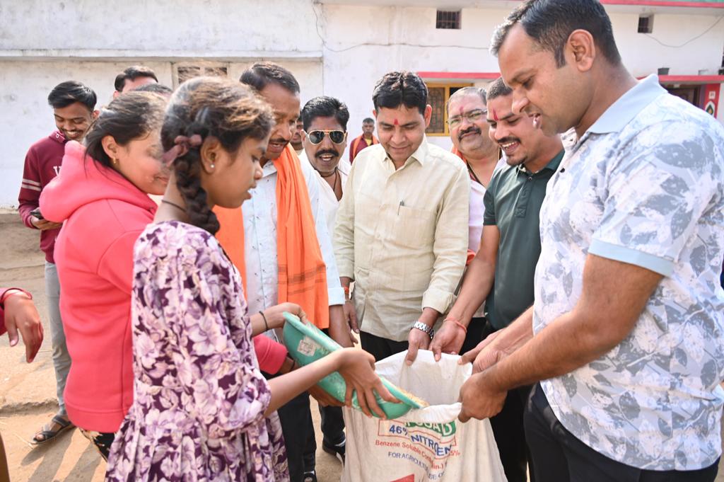 Minister Verma followed the tradition of Cherchera by donating food from door to door.