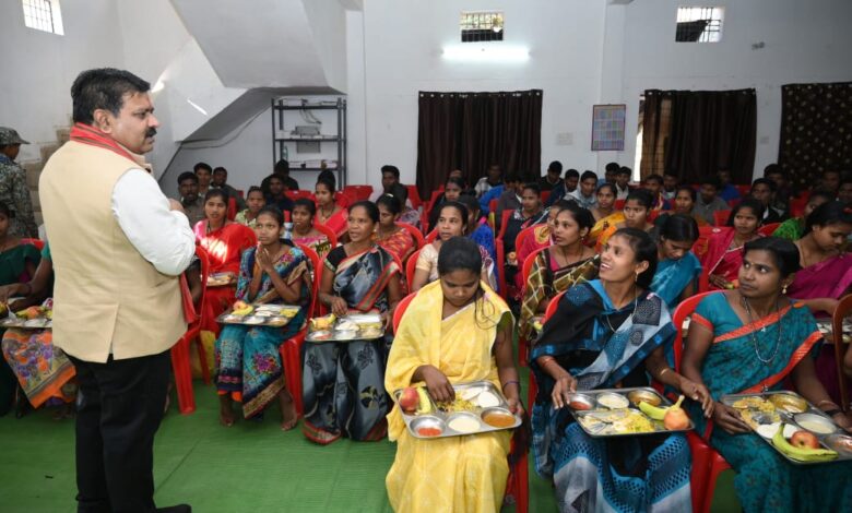 Deputy Chief Minister Sharma interacted with the rehabilitated youth and had breakfast with them.