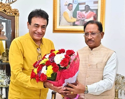 Famous actor Nitish Bharadwaj met CM Vishnudev Sai.