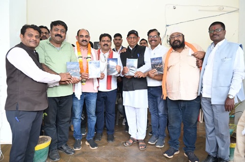 Deputy Chief Minister Sharma released the book 'The Story of Raja Bhoramdev'.