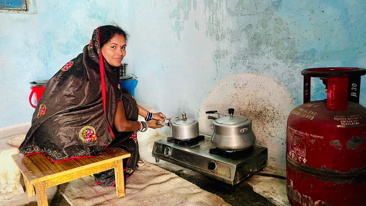 Ujjwala Yojana 3.0 provides smoke-free kitchens to 1339 families in Kabirdham