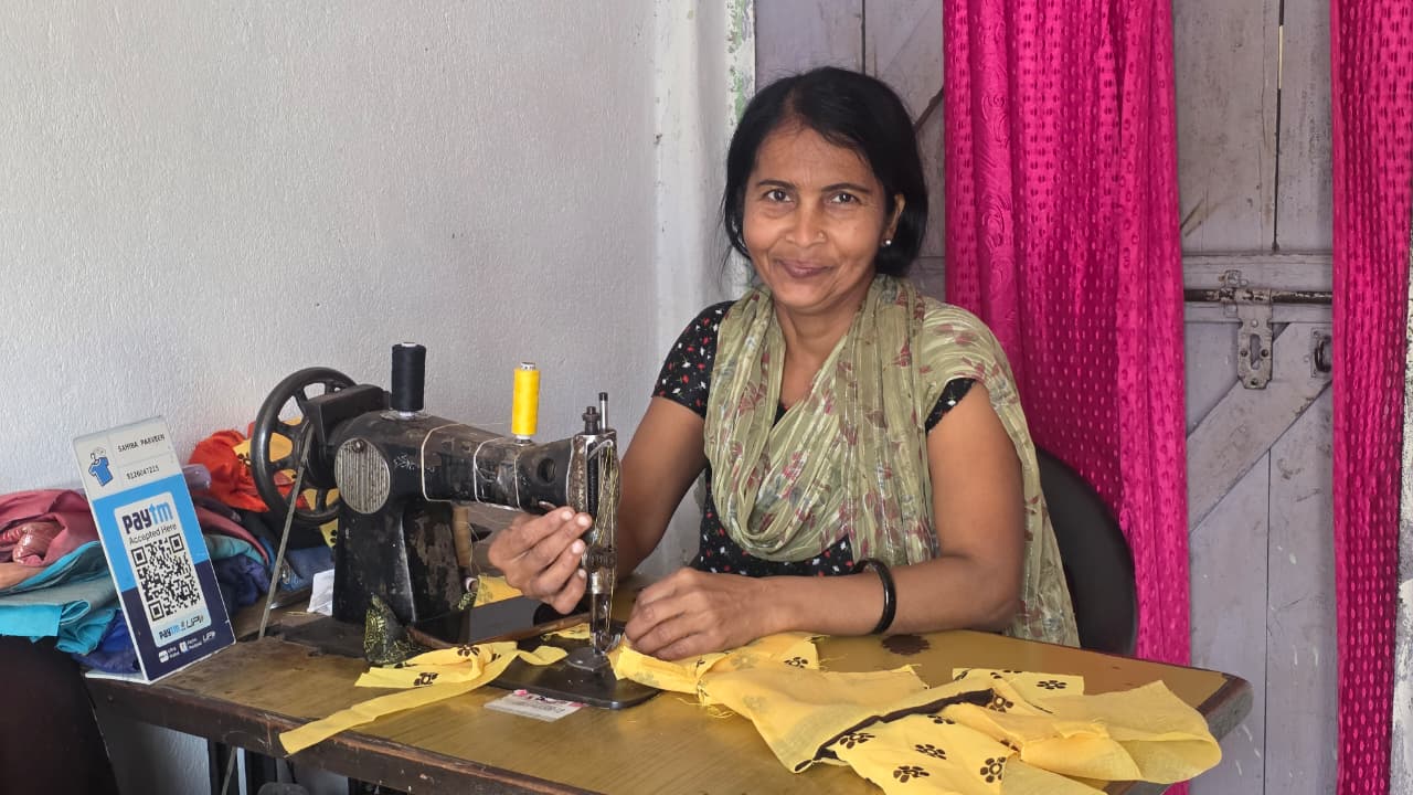 Shakeela's dreams are being fulfilled through the Mahatari Vandan Yojana, she has become self-reliant by paying the installment of her sewing machine.