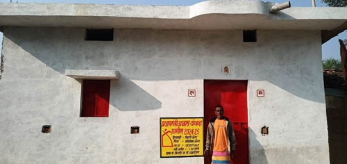 Bihari Kewat's dream of a permanent house was fulfilled through the Pradhan Mantri Awas Yojana.