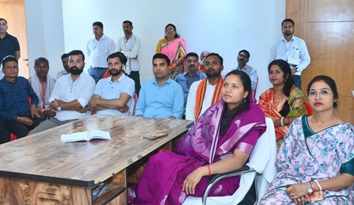 Minister Laxmi Rajwade listened to 'Mann Ki Baat'