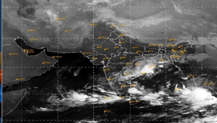 Chhattisgarh on a storm and rain alert for the next five days: Winds will blow at a speed of 50 km/h, and the mercury will drop.