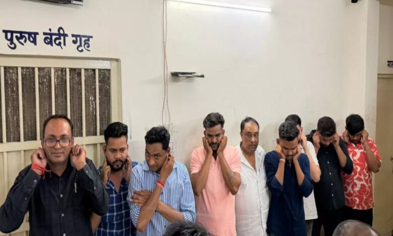 Influential gamblers in CG; 9 arrested for gambling; gambling racket operating in construction office, goods worth 45.84 lakhs including BMW and Thar seized
