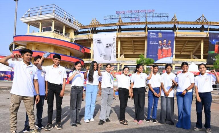 With the initiative of Chief Minister Vishnudev Sai, meritorious students got a taste of the IPL match.