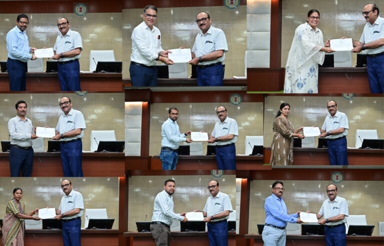 Chief Secretary felicitated officers and employees for e-office and punctuality in administrative efficiency.
