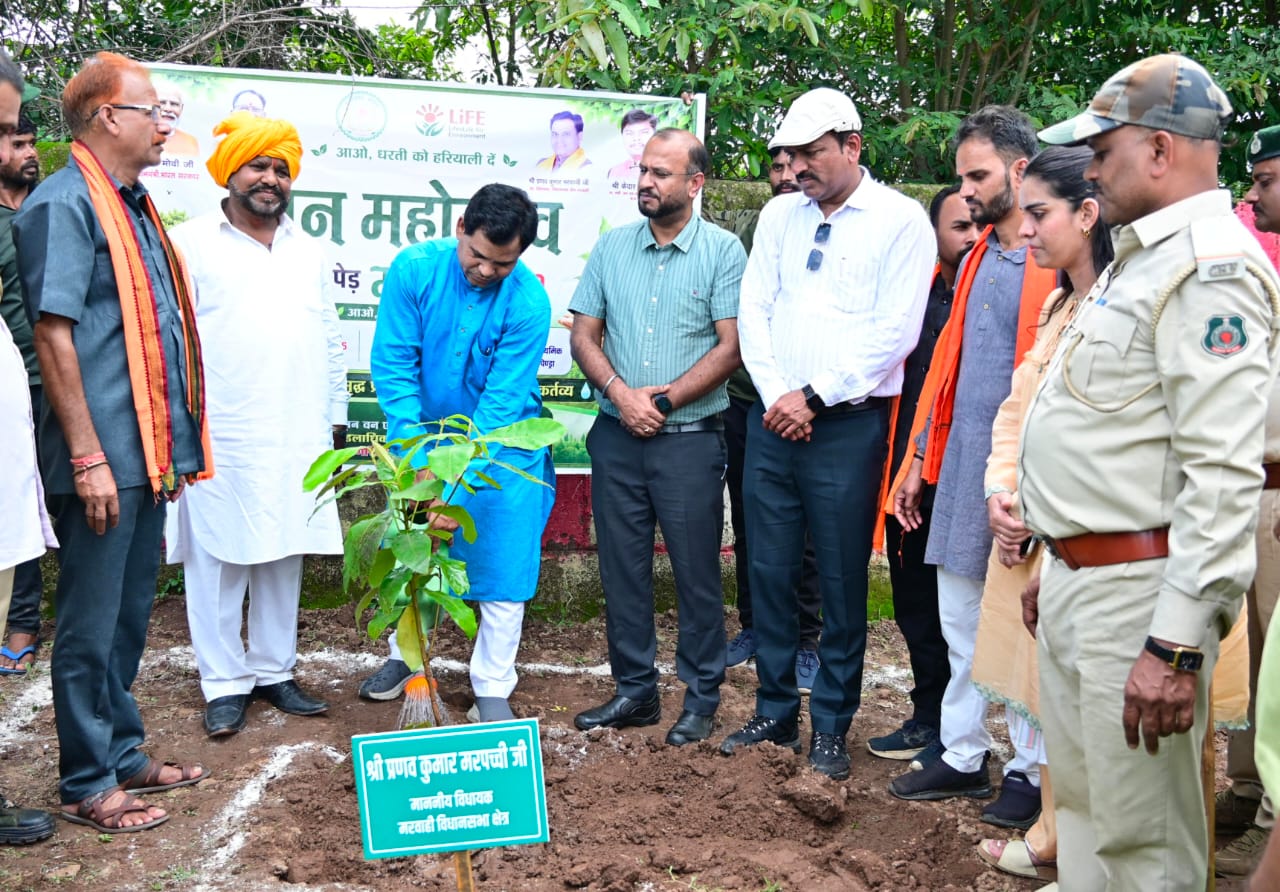 Under the leadership of CM Sai, the campaign 'Ek Ped Maa Ke Naam 3.0' is getting support from all the people.
