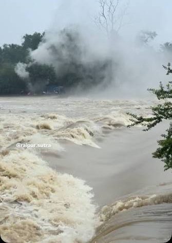 Kharun river in Raipur is in spate, danger increases near Mahadev Ghat
