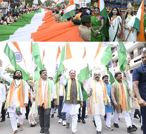 Chief Minister Sai led the grand Tiranga Yatra, holding the tricolor in his hand, saying that the tricolor binds 140 crore Indians together.
