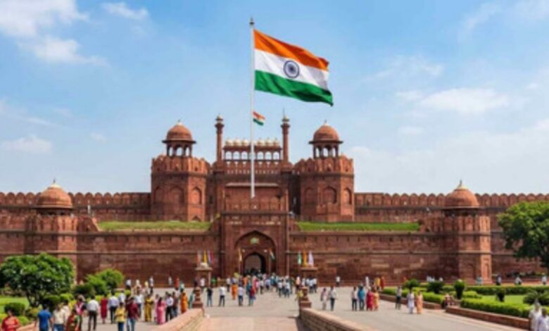 80th Independence Day: The entire 'Vande Mataram' will resonate at the Red Fort for the first time, with 5,000 special guests to witness the ceremony.