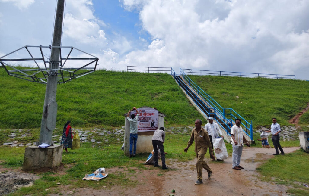 From water conservation to public participation, the pledge of service resonated at Malhania reservoir.