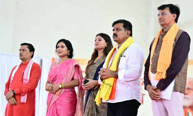 Raipur: A grand Seva Jyoti Yatra was taken out in Kabirdham under the Seva Sankalp Abhiyan, Deputy Chief Minister Vijay Sharma participated.