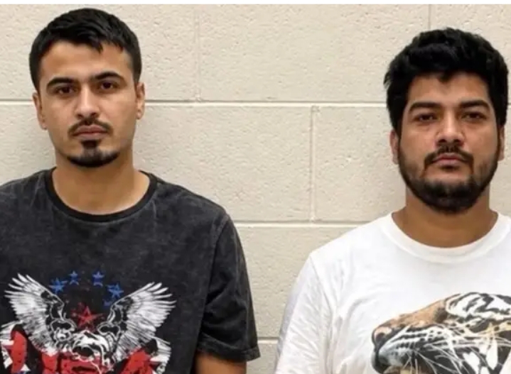 GANGSTER ARRESTED: 2 gangsters arrested in America, pictures surfaced