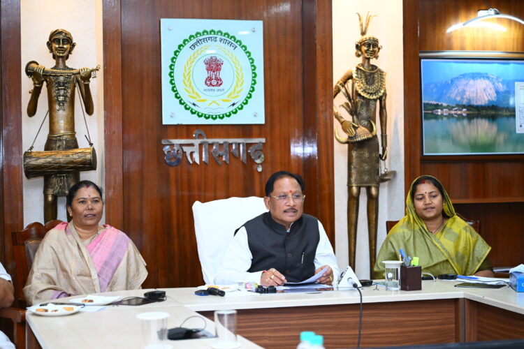 Chief Minister Vishnu Dev Sai virtually unveiled the statue of former Union Minister Late Larang Sai.
