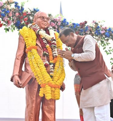 Chief Minister Sai paid homage to Dr. Bhimrao Ambedkar by garlanding his statue on the occasion of Constitution Day.
