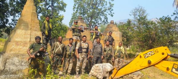 CG NEWS: Major police action &ndash; 4 Maoist memorials built in the forests demolished