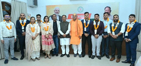 Top 10 candidates of Chhattisgarh Public Service Commission 2024 paid a courtesy call to Chief Minister Sai