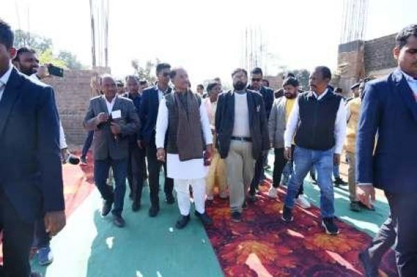 The Chief Minister inspected the construction work of the modern badminton court in the garden.