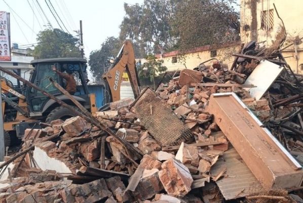 Bulldozers were used on the house of a man accused of raping a minor; a notice was issued seven days ago, and the house was completely demolished.