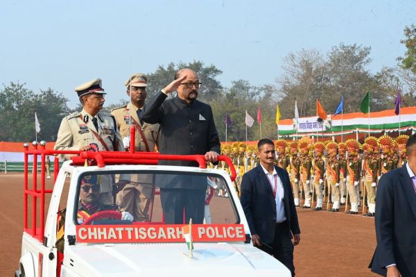 Governor Deka hoisted the national flag and took the salute of the parade.
