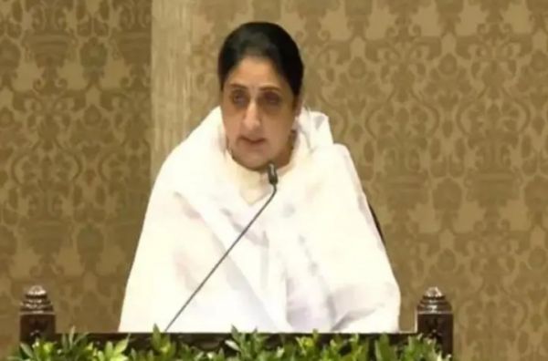 BREAKING: Sunetra Pawar becomes Maharashtra's first woman Deputy Chief Minister, find out which departments she gets.