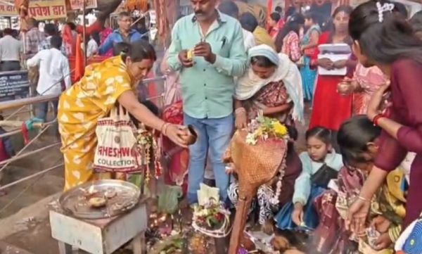 Mahashivratri 2026: Unprecedented crowds of devotees thronged temples in Chhattisgarh.