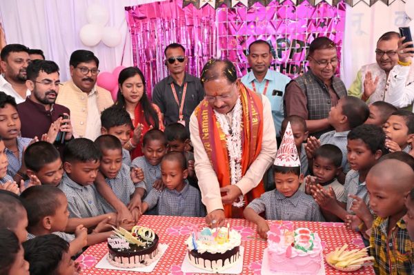 The smiles on the faces of children became the biggest birthday gift for Chief Minister Sai.