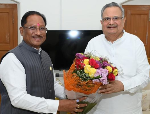 Chief Minister Vishnu Dev Sai paid a courtesy call on Assembly Speaker Dr. Raman Singh