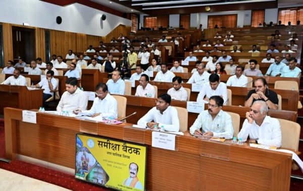 Deputy Chief Minister Arun Saw strict on drinking water supply, illegal plotting and illegal construction in cities