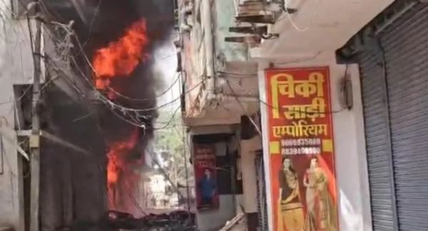 CG FIRE NEWS: Massive fire breaks out in plastic and firecracker shop, sensation spreads&hellip;