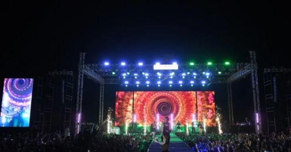 Anjaneya University: &ldquo;Dooron Dooron&rdquo; resonated at the Udaan 4.0 Star Night &ndash; Youth danced with Paresh Pahuja