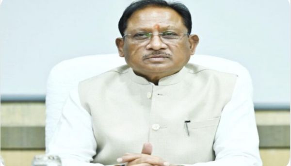 Chief Minister Sai spoke to Padma Shri Phulbasan Yadav over the phone and enquired about his well-being.