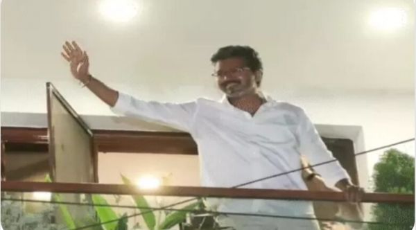 Suspense over Vijay's government in Tamil Nadu: DMK calls MLAs to Chennai, 28 AIADMK MLAs shifted to resort