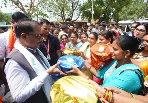 The simplicity and sensitivity of the Chief Minister was visible in the village Chaupal.