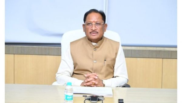 Finance Minister OP Chaudhary congratulated the couple dedicated to human service on receiving the Padma Shri.