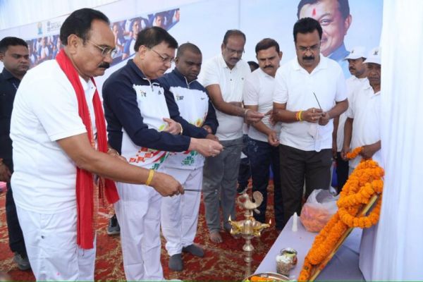 Yoga leads to physical and mental development, adopt it in life &ndash; Minister Lakhanlal Devangan
