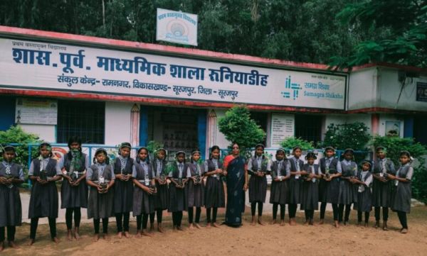 Children spread the message of environmental protection through 'One Tree in the Name of Mother': Volunteering on No Bag Day, planting fruit trees and vegetable seeds in the nutrition garden