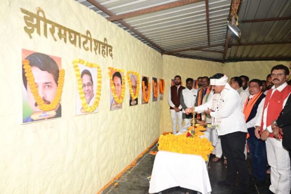 Deputy Chief Minister Shri Vijay Sharma paid tribute to the martyrs at Jhiram.