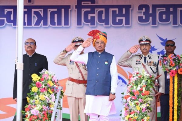 Independence Day Celebrations: Chief Minister Sai hoisted the flag at the Police Parade Ground and took the salute.
